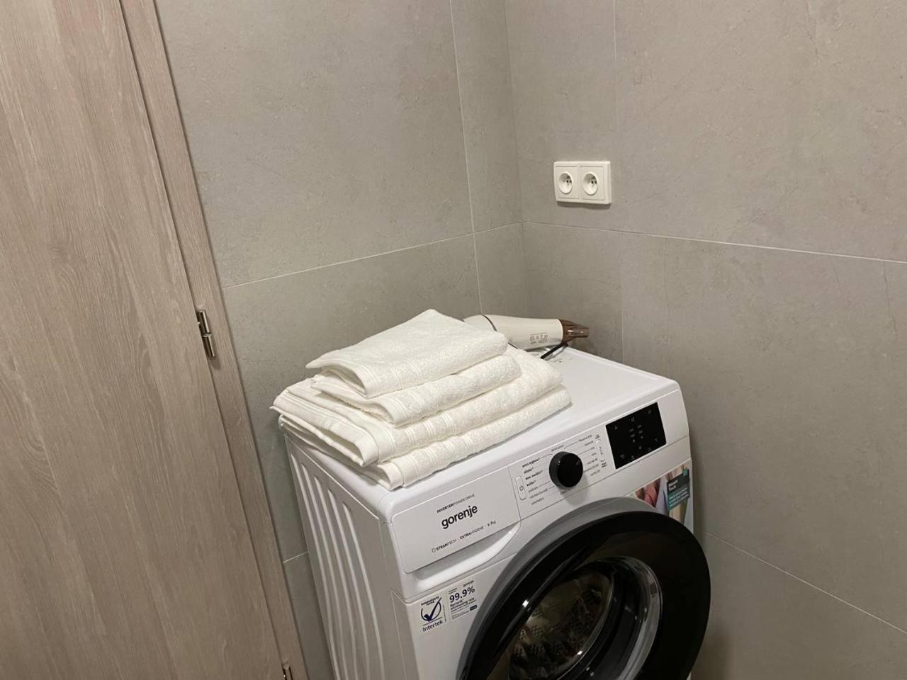 Ferienwohnung Perla Hradce 101 Hradec Králové Exterior foto