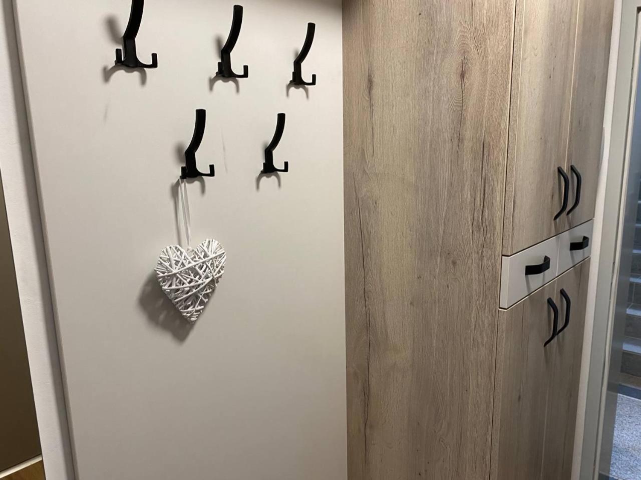 Ferienwohnung Perla Hradce 101 Hradec Králové Exterior foto
