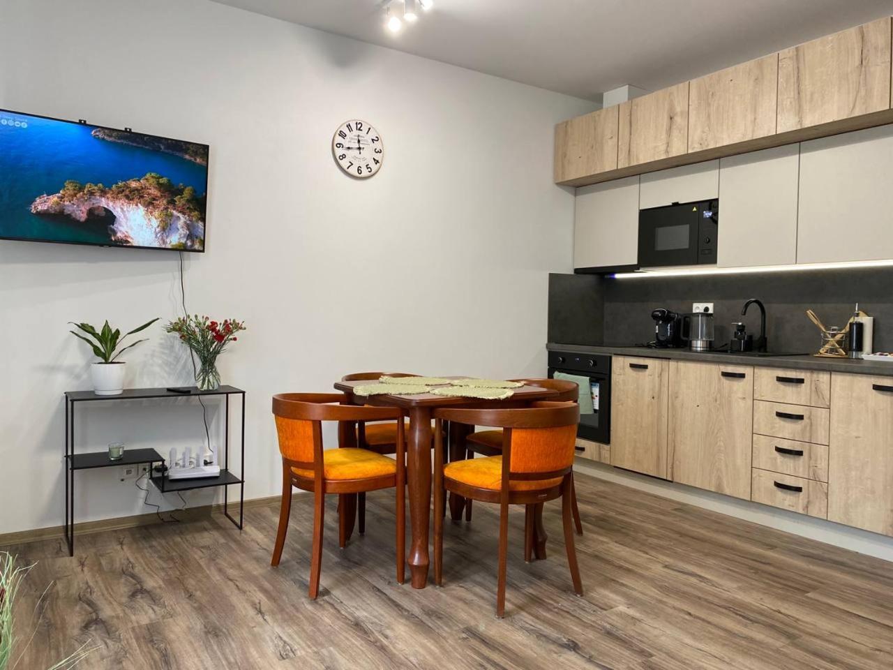 Ferienwohnung Perla Hradce 101 Hradec Králové Exterior foto