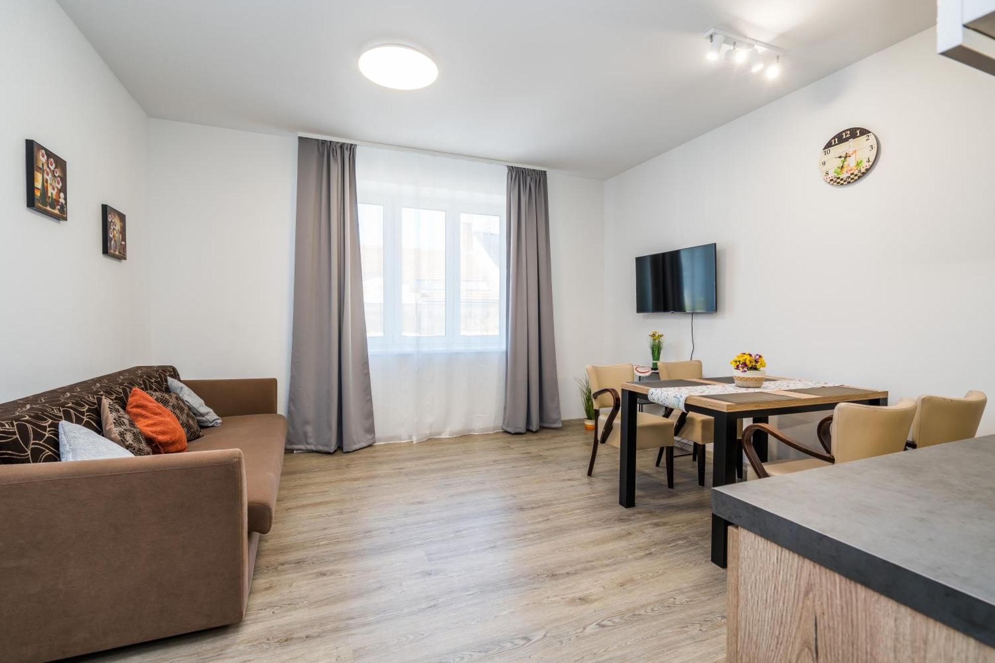 Ferienwohnung Perla Hradce 101 Hradec Králové Exterior foto