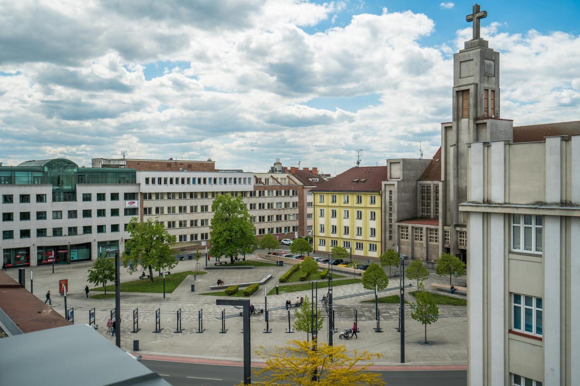 Ferienwohnung Perla Hradce 101 Hradec Králové Exterior foto